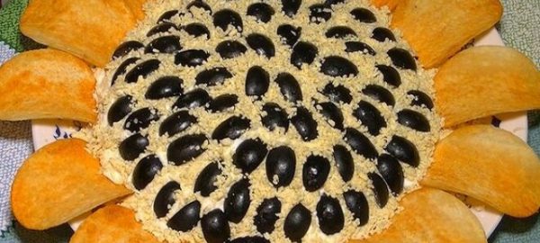 Салат «Подсолнух» с грибами