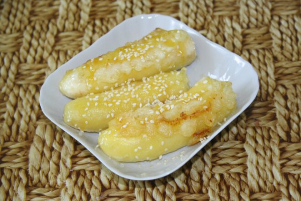Жареные бананы со специями и кунжутом, рецепт с фото Жареные бананы со специями и кунжутом, рецепт с фото
