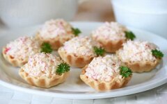 Канапе с полукопченой колбасой в медовом соусе, рецепт с фото Канапе с полукопченой колбасой в медовом соусе, рецепт с фото
