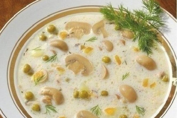 Сырный супчик с грибами и горошком, рецепт с фото