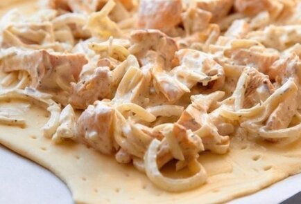 Слоеный пирог с сыром и грибами в духовке, рецепт с фото пошагово Слоеный пирог с сыром и грибами в духовке, рецепт с фото пошагово