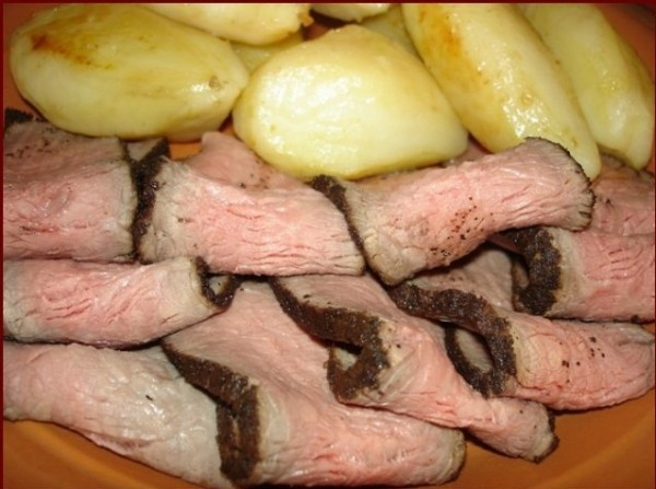 Мясо запеченное и маринованное по домашнему