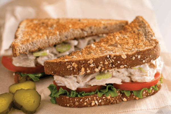 Диетический сэндвич с тунцом и огурцом, рецепт с фото