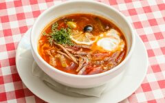 Гороховый суп с чесноком и паприкой, рецепт с фото