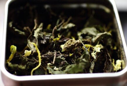 Зеленый чай с мятой, лаймом и имбирем, рецепт с фото пошагово