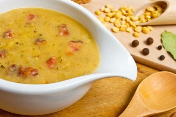 Гороховый суп с чесноком и паприкой, рецепт с фото