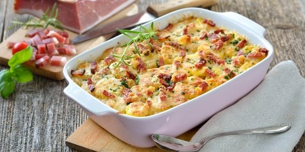 Рецепт дня: картофельный гратен от Джейми Оливера Рецепт дня: картофельный гратен от Джейми Оливера