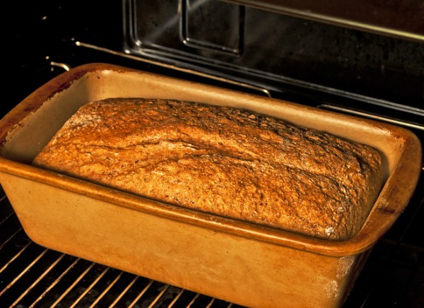 Домашний хлеб в духовке: самый простой рецепт